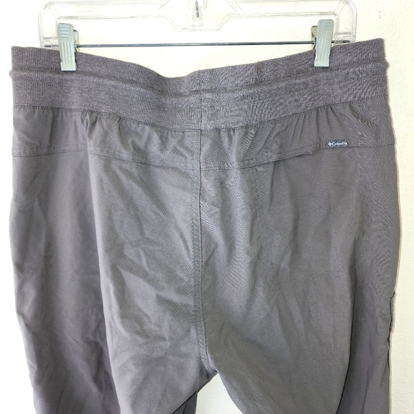 Columbia Womens Pull on Drawstring Gray Capri Hiking Pants Size XL - Picture 4 of 6